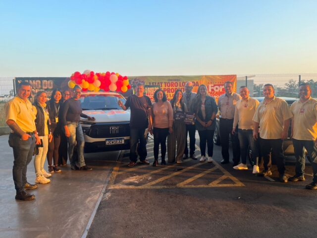 canoas_niver-1-ano-entrega_premiacao