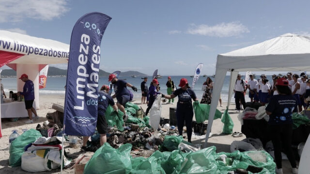 Projeto Limpeza dos Mares já removeu mais de 177 toneladas de resíduos de mares e encostas com apoio do Fort Atacadista – Foto ACATMAR
