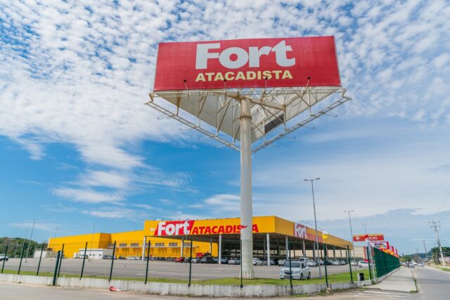 Fort Atacadista, uma das redes do Grupo Pereira, 5º lugar no ranking ABAAS ao lado dos maiores atacarejos do Brasil (Foto WeArt – Divulgação)